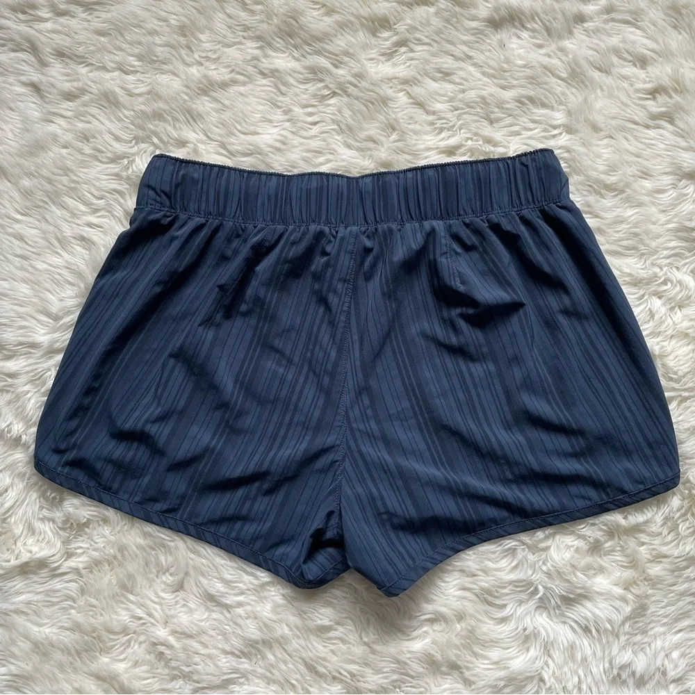 Athleta Shorts Sway Pull On Athletic Casual Outdoor Striped Navy Blue S